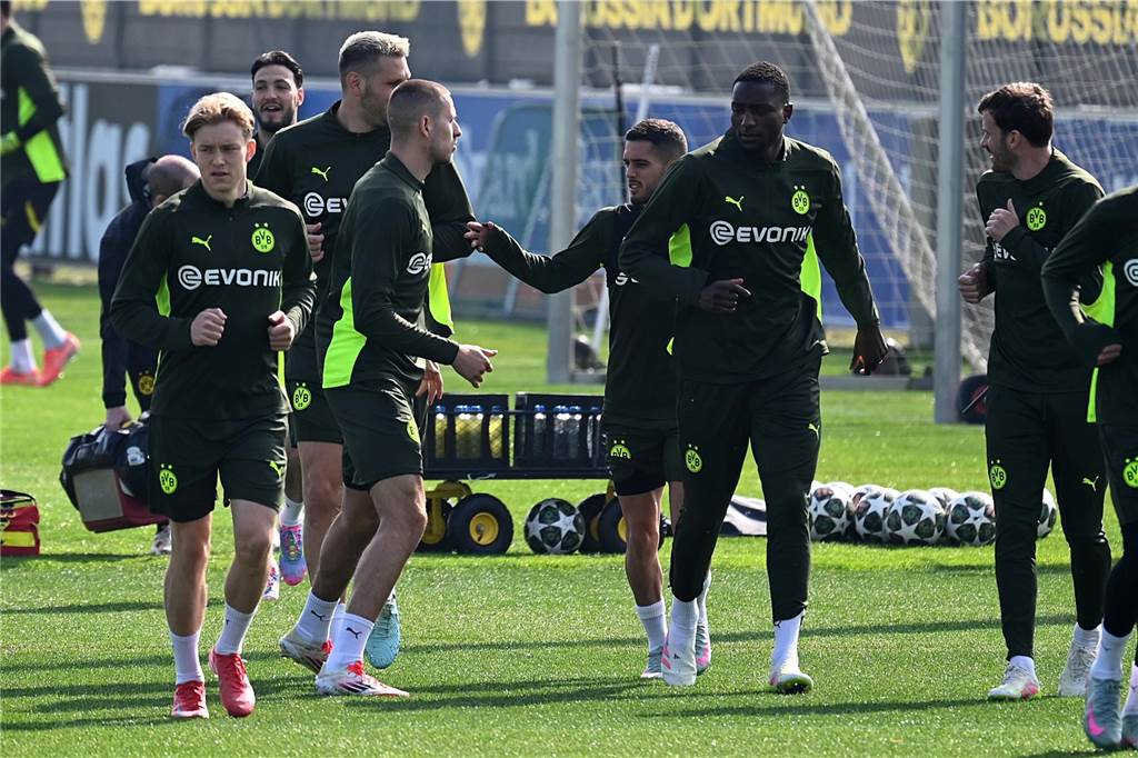 BVB-Training vor Barcelona-Rückspiel: Überraschender Motivationsbesuch – Stammspieler fehlt
