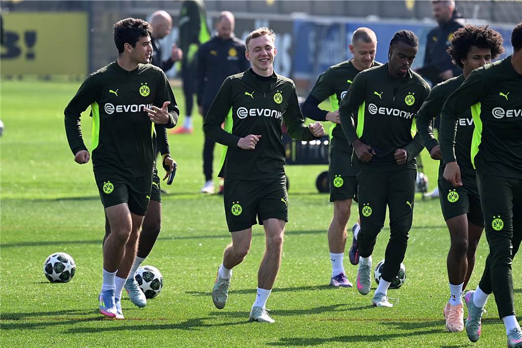 BVB-Training vor Barcelona-Rückspiel: Überraschender Motivationsbesuch – Stammspieler fehlt