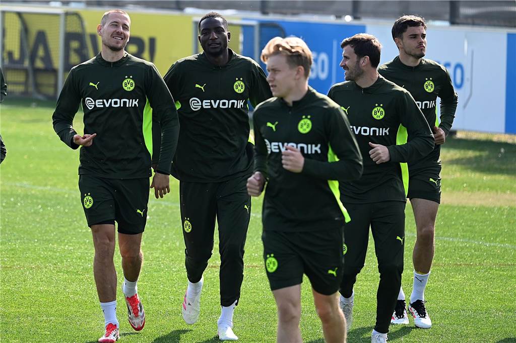 BVB-Training vor Barcelona-Rückspiel: Überraschender Motivationsbesuch – Stammspieler fehlt