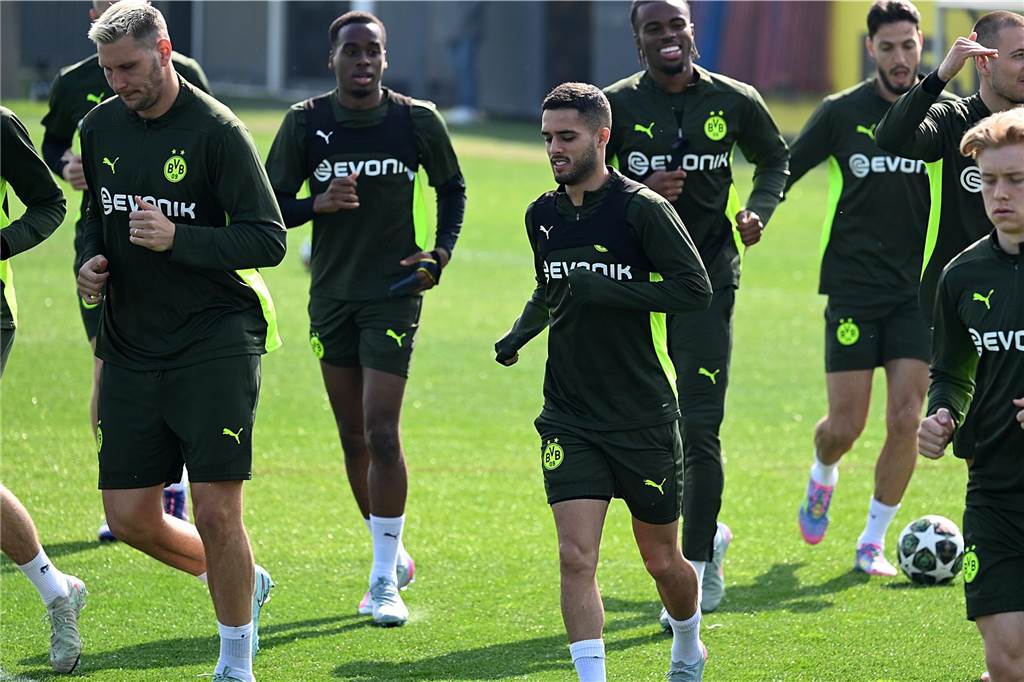 BVB-Training vor Barcelona-Rückspiel: Überraschender Motivationsbesuch – Stammspieler fehlt