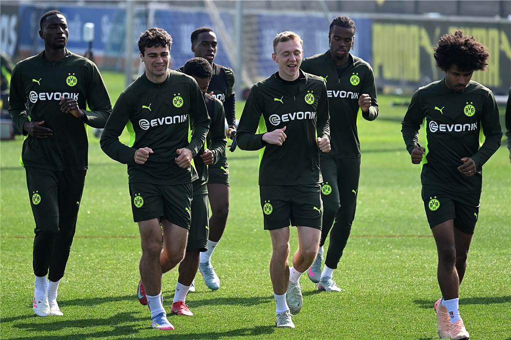 BVB-Training vor Barcelona-Rückspiel: Überraschender Motivationsbesuch – Stammspieler fehlt
