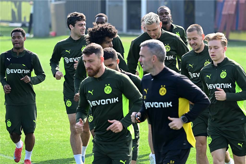 BVB-Training vor Barcelona-Rückspiel: Überraschender Motivationsbesuch – Stammspieler fehlt