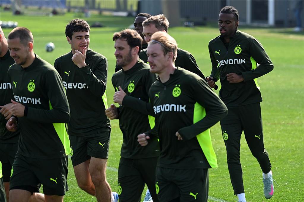 BVB-Training vor Barcelona-Rückspiel: Überraschender Motivationsbesuch – Stammspieler fehlt