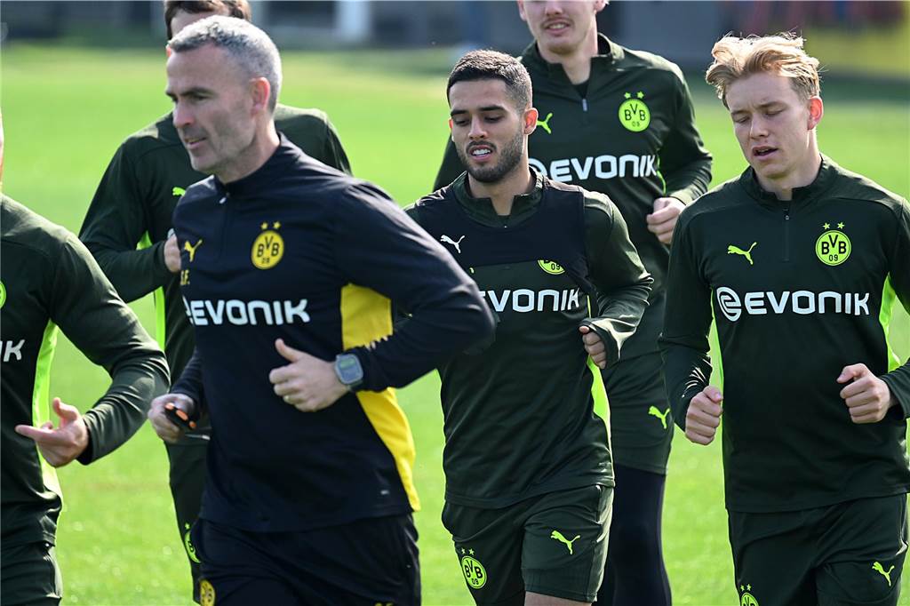 BVB-Training vor Barcelona-Rückspiel: Überraschender Motivationsbesuch – Stammspieler fehlt