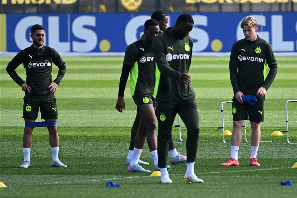 BVB-Training vor Barcelona-Rückspiel: Überraschender Motivationsbesuch – Stammspieler fehlt