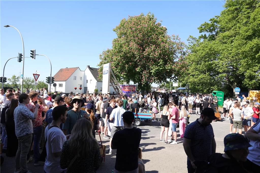 Viele Fotos vom 1. Mai 2025: Tausende wandern zum Cappenberger See