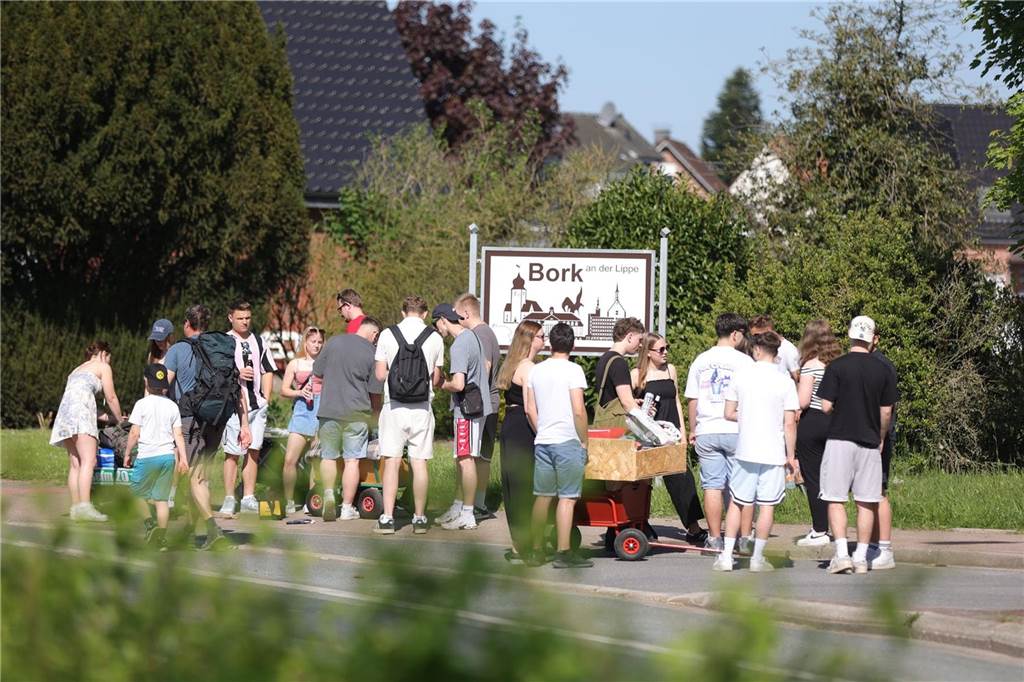 Viele Fotos vom 1. Mai 2025: Tausende wandern zum Cappenberger See