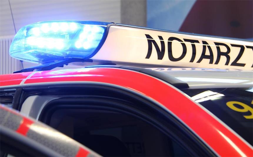 Betrunkener stoppt mit Butterwurf Notarzt-Einsatz Betrunkener stoppt mit Butterwurf Notarzt-Einsatz