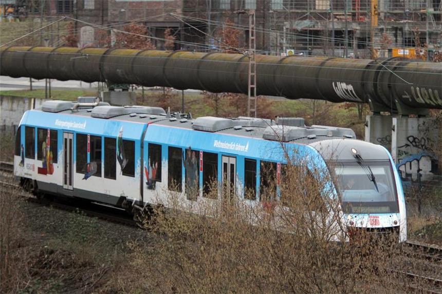 LKW beschädigt Oberleitung an der Gronaustraße LKW beschädigt Oberleitung an der Gronaustraße