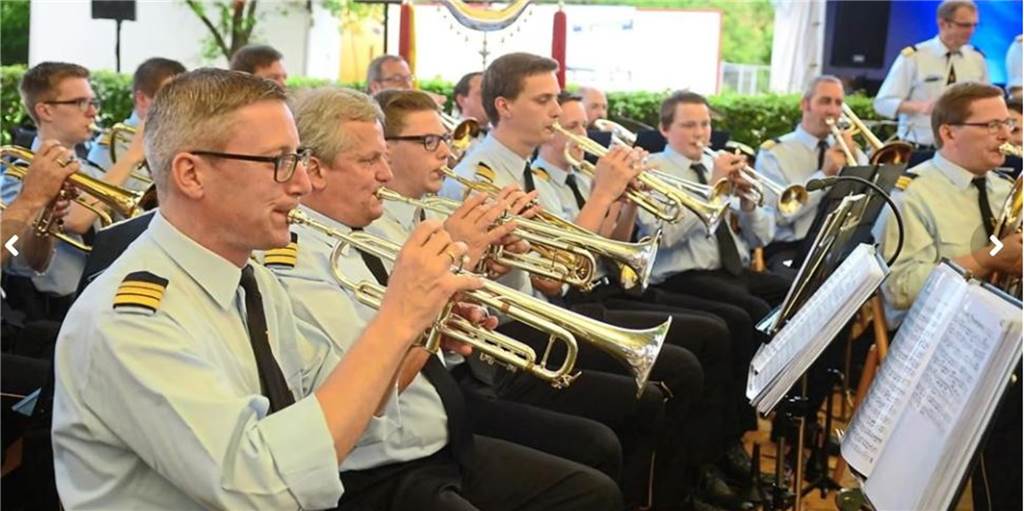 Sommernachtsball in der Stiege: Hunderte Musikfans erwartet lädt, ist für stundenlange musikalische Unterhaltung gesorgt.