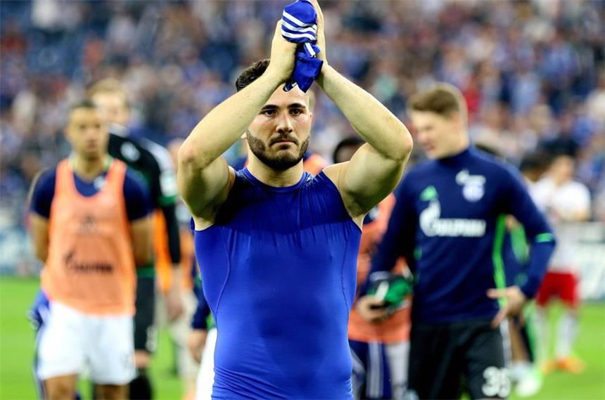 Schalke-Fans verabschieden sich von Kolasinac Bilder aus der Karriere von Sead Kolasinac.