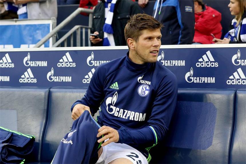 Stürmer Huntelaar steht vor Abschied im Sommer Bilder der Bundesliga-Partie zwischen dem FC Schalke 04 und Mainz 05.