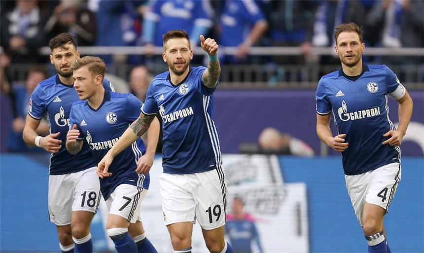 Wie entfesselt: Schalke macht Schritt nach vorn Bilder der Bundesliga-Partie zwischen dem FC Schalke 04 und dem FC Augsburg.