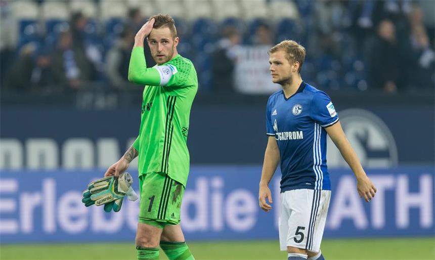 Bilder der Bundesliga-Partie zwischen dem FC Schalke 04 und Bayer 04 Leverkusen.