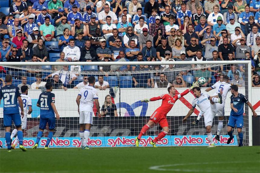 Gute Schalker kassieren zweite Niederlage in Serie Bilder der Bundesliga-Partie zwischen der TSG 1899 Hoffenheim und dem FC Schalke 04.