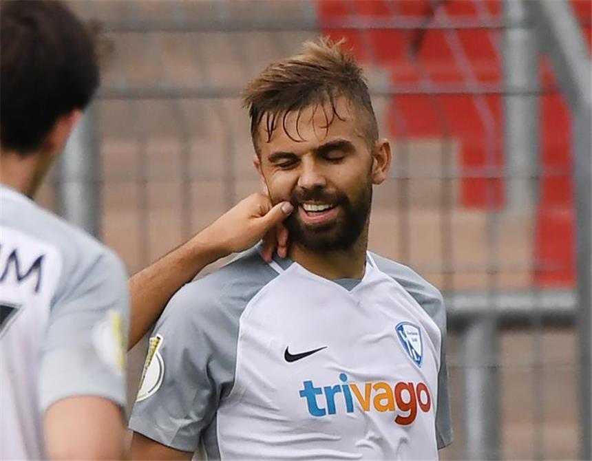 Hinterseer schießt Bochum in die 2. Pokal-Runde Bilder der Erstrunden-Partie im DFB-Pokal zwischen dem FC Nöttingen und dem VfL Bochum.