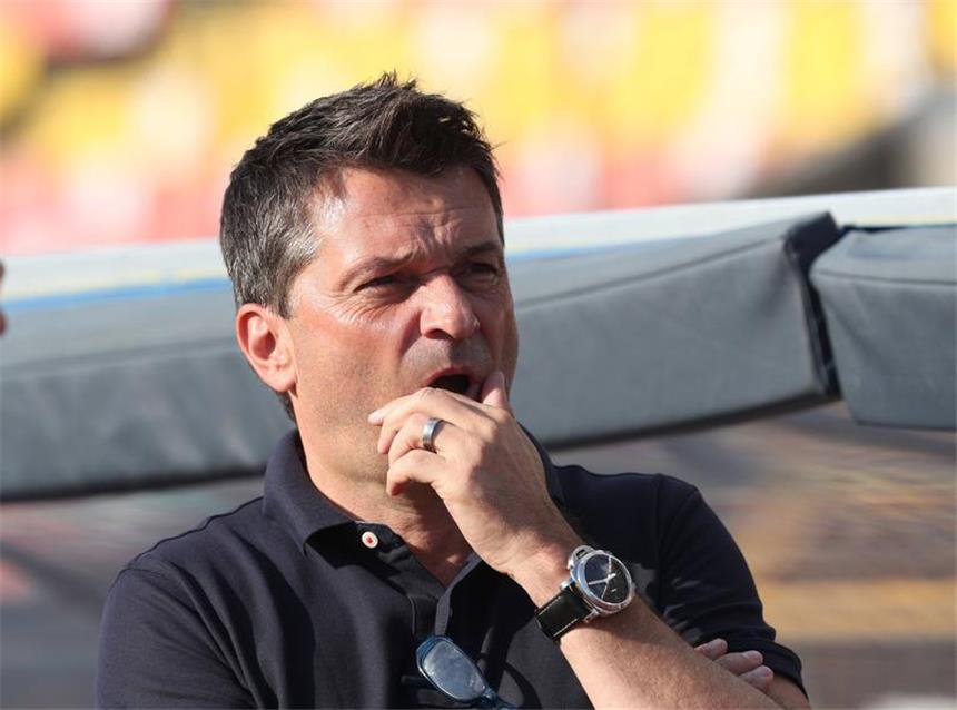Heidel über Profifußball, Tedesco und seine Ziele Bilder der Erstrunden-Partie im DFB-Pokal zwischen dem FC Schalke 04 und BFC Dynamo.