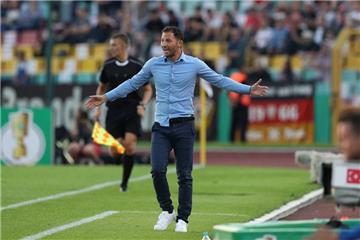 Bilder der Erstrunden-Partie im DFB-Pokal zwischen dem FC Schalke 04 und BFC Dynamo.