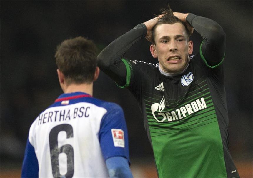 Schalke droht wieder der Sturz ins Mittelmaß Bilder der Partie Berlin gegen Schalke.
