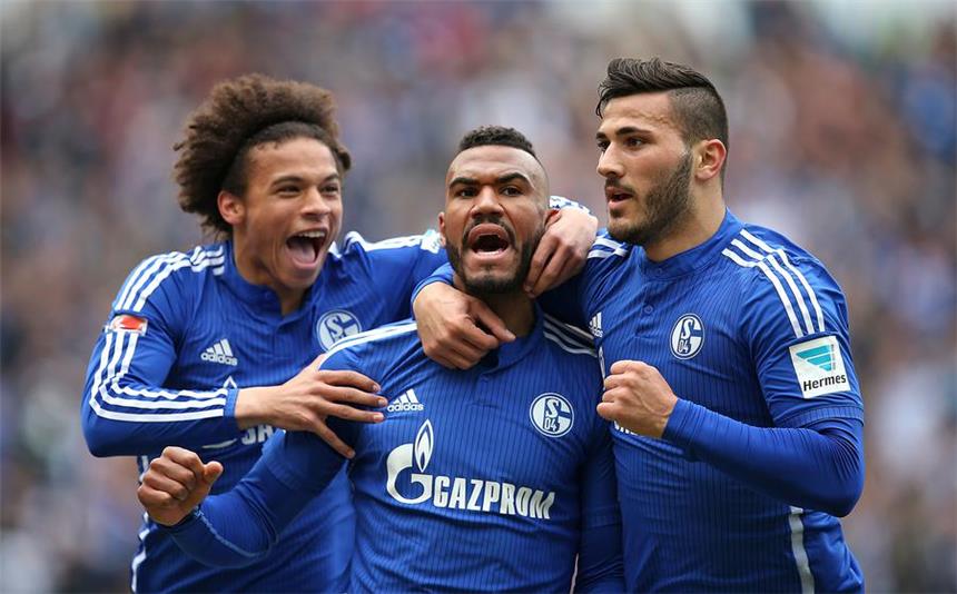 Schalke träumt wieder von der Königsklasse Bilder der Partie Hannover gegen Schalke.