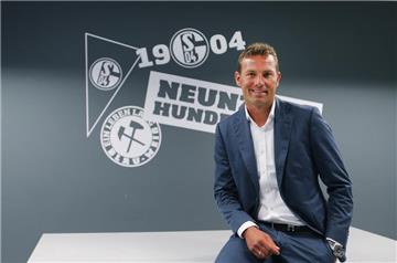 Bilder der Vorstellung von Markus Weinzierl als neuer Trainer des FC Schalke 04.