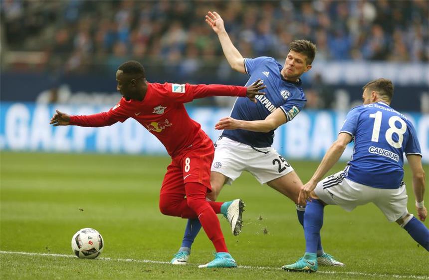 Bilder des Bundesliga-Spiels zwischen dem FC Schalke 04 und RB Leipzig.