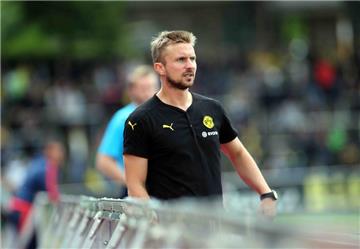 Bilder des Endspiels um die Deutsche Meisterschaft der U17-Junioren zwischen dem BVB und Bayer 04 Leverkusen.