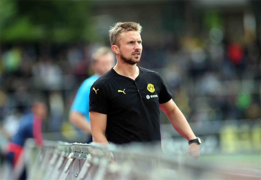 Wolf-Nachfolge: Hoffmann übernimmt U 19 Bilder des Endspiels um die Deutsche Meisterschaft der U17-Junioren zwischen dem BVB und Bayer 04 Leverkusen.