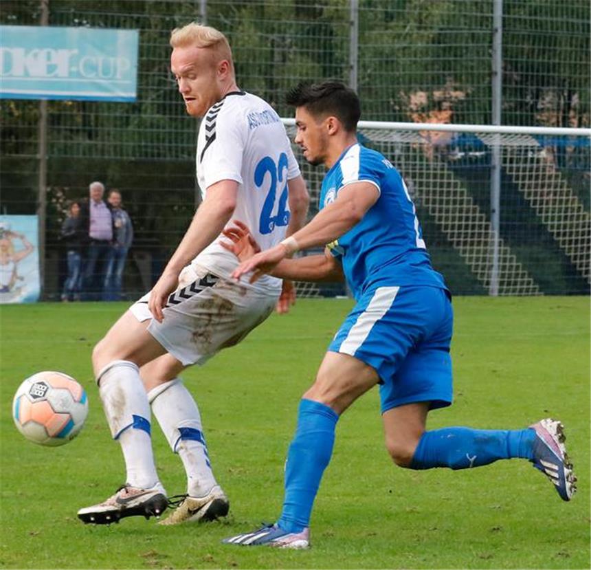Trainerumfrage: Das schaffen ASC und FCB Bilder des Hecker-Cup-Finales zwischen dem ASC 09 Dortmund und dem FC Brünninghausen.