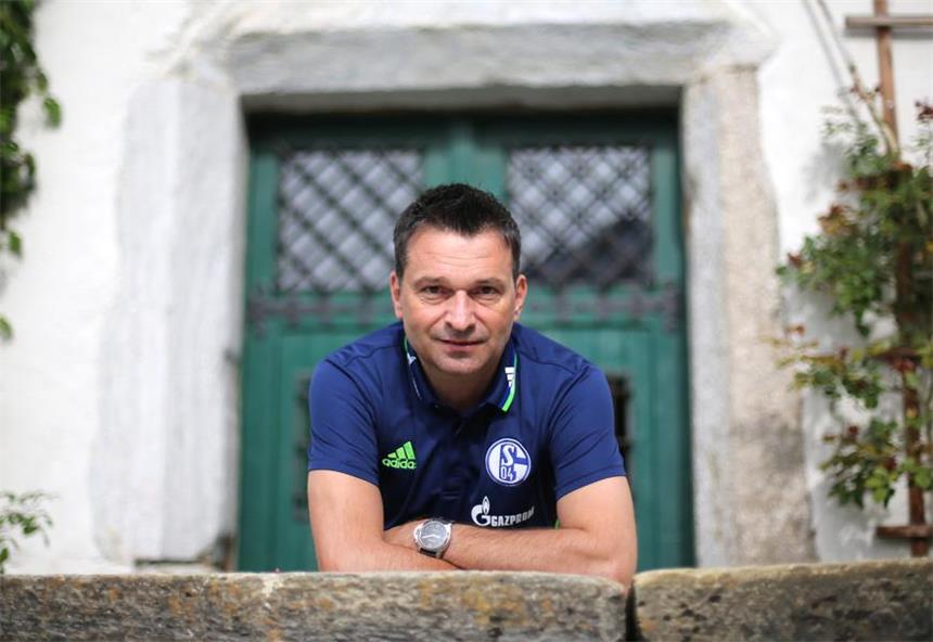 Heidel: "Kein Fußballer ist 50 Millionen wert" Bilder des Schalke-Trainings am 2. August.