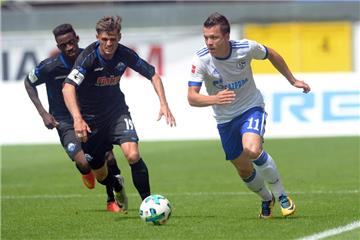 Bilder des Testspiels zwischen dem SC Paderborn 07 und dem FC Schalke 04.
