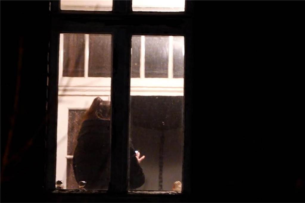 Bilder vom Einsatz der Polizei nach dem mutmaßlichen Tötungsdelikt am 12. Januar an der Straße Hillen im gleichnamigen Stadtteil.