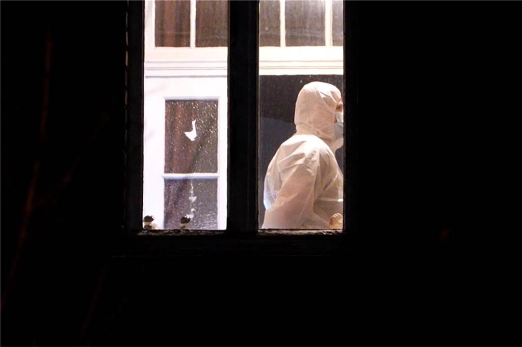 Bilder vom Einsatz der Polizei nach dem mutmaßlichen Tötungsdelikt am 12. Januar an der Straße Hillen im gleichnamigen Stadtteil.