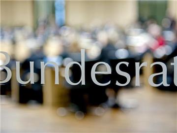 Bildung, Steuerbetrug und Kinderpornografie stehen auf der Agenda der letzten Sitzung des Bundesrates vor Weihnachten. Foto: Robert Schlesinger/Archiv