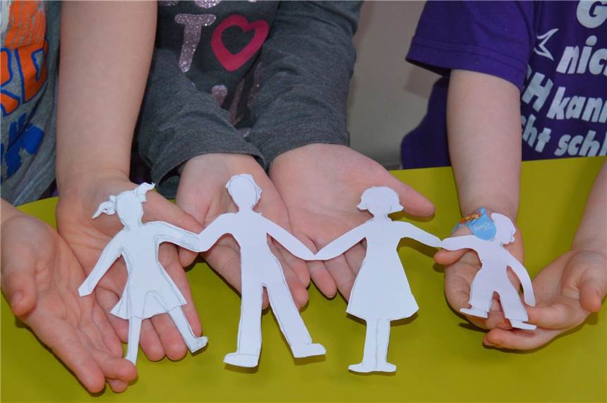 Familiär Bindung ist das Thema beim Haard-Dialog in der LWL-Klinik Bindung beginnt in der Familie.