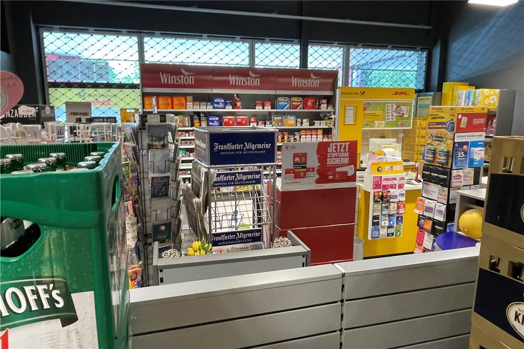 Lottoladen-Inhaberin insolvent – Dortmunder Rewe-Händler nimmt Stellung Birgit Korytowski verkaufte bis Anfang Mai Zeitschriften und Tabakwaren, nahm Lottoscheine entgegen und betrieb eine Post-Station im Vorkassen-Bereich.