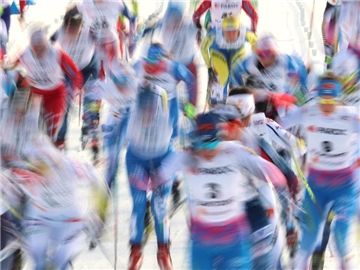Bis 2003 wurde ausschließlich mit Einzelstart gelaufen. Erst bei den Weltmeisterschaften in Val di Fiemme gab es Massenstart-Wettkämpfe. Foto: Karl-Josef Hildenbrand