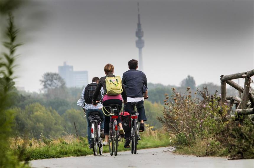 Bis 2020 soll ein eigener Ruhrschnellweg für Radfahrer entstehen - auch hier entlang der Schnettkerbrücke.