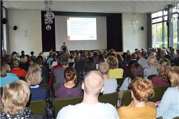 Bis auf den letzten Platz besetzt war der Festsaal der LWL-Klinik.