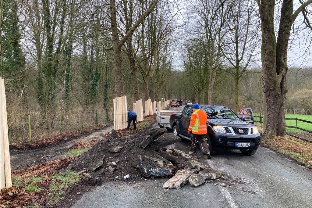 Schlossberg Cappenberg: Bauarbeiten beginnen mit leichten Irritationen Bis Ende Mai soll der erste Bauabschnitt mit der Erneuerung des Radweges dauern.