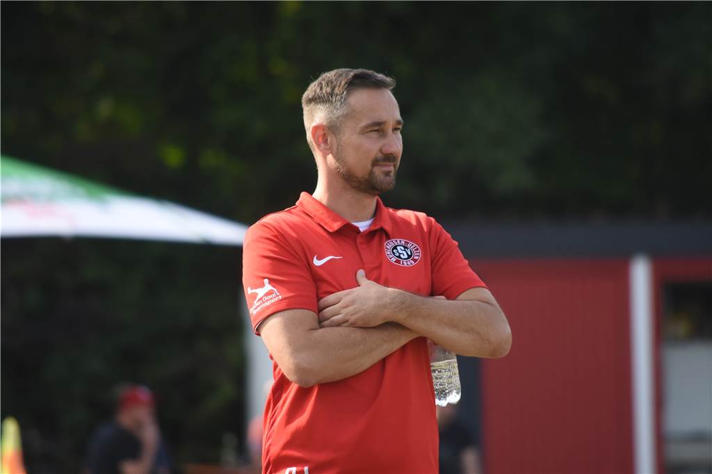 Neuer Sportchef: Lotsen Sie Spieler vom SSV Mühlhausen zum Königsborner SV, René Johannes? Bis kurz vor Weihnachten war René Johannes noch Cheftrainer beim SSV Mühlhausen.