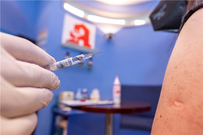 Apotheken in NRW können ab Montag impfen – Ärztevertreter kritisieren das Bis März könnte jede zweite Apotheke in der Lage sein zu impfen.
