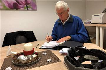 Bis zu seinem letztem Arbeitstag erledigt Pfarrer Lothar Sonntag gewissenhaft seine Pflichten in der evangelischen Kirchengemeinde Selm. Er wird Selm verlassen.
