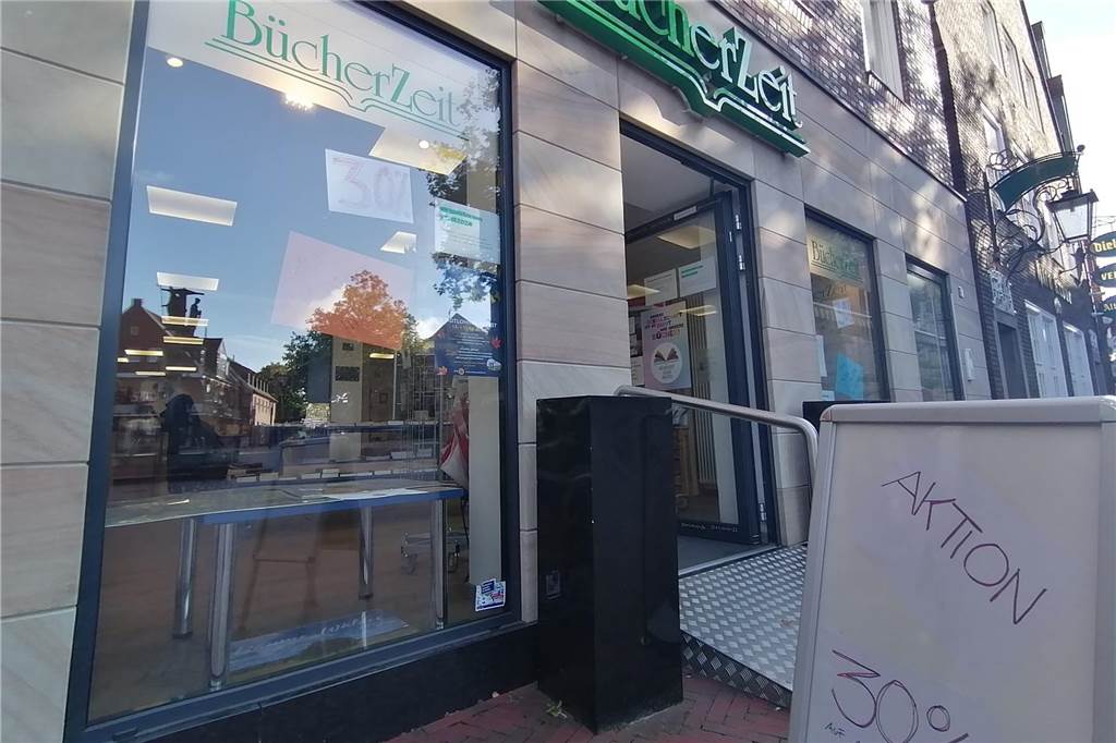 Letztes Kapitel: Bücherzeit in Stadtlohn schließt Ende September Schaufenster einer Buchhandlung
