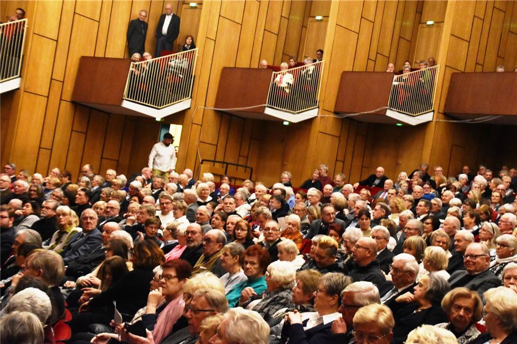 Eindrücke vom Neujahrskonzert Lünen im Heinz-Hilpert-Theater.