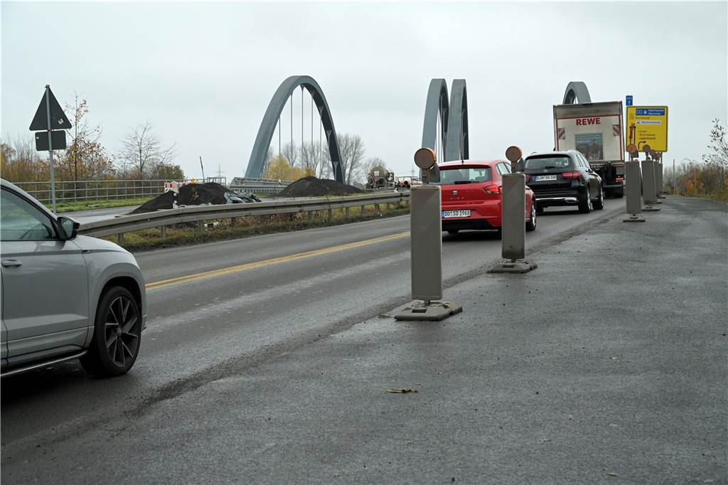 Wichtige Umbauarbeiten an B54-Baustelle lassen auf sich warten Bis zur Brücke am Datteln-Hamm-Kanal ist die neue Fahrbahn bereits fertig gebaut.