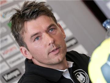 Bis zur Gruppen-Auslosung für die EM will Bundestrainer Christian Prokop ausspannen. Foto: Axel Heimken