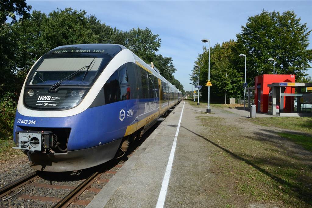 Die Dorstener Bahnhöfe können nicht alle Wünsche der Fahrgäste erfüllen Bis zur Renovierung des Bahnhofs in Deuten wird es noch einige Jahre dauern.
