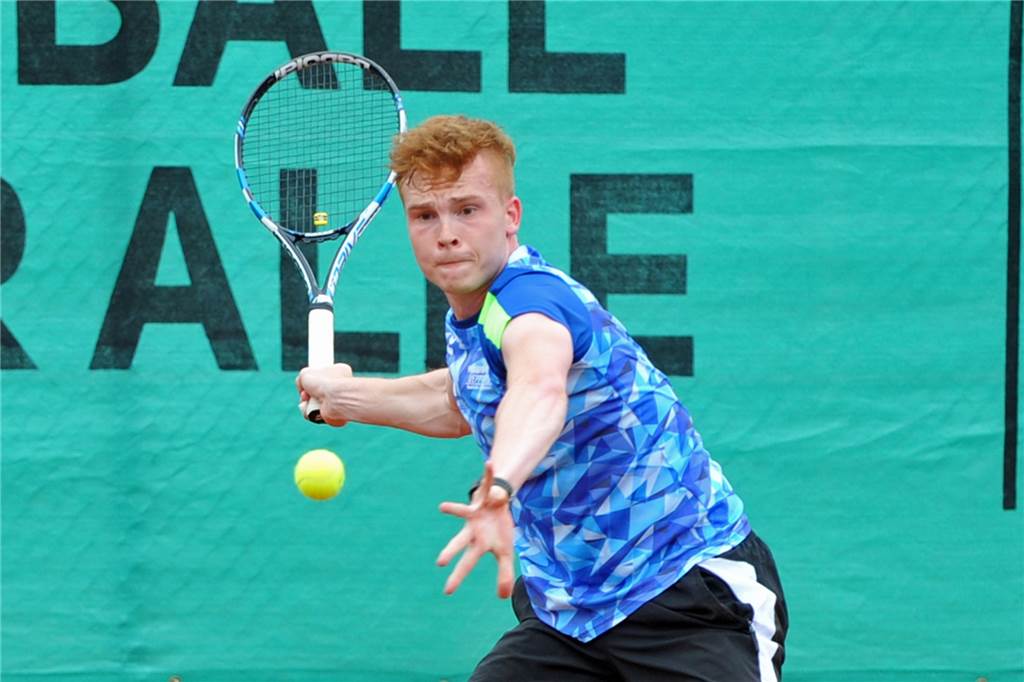 Ein Novum: Stadtlohner und Ahauser Tennis-Herren schlagen künftig gemeinsam auf Bisher schlug der Ahauser Tibor Vortkamp für den TV BW Stadtlohn auf, nun wird er Mitglied der Tennisgemeinschaft. Er spielte auch schon für den TC GW Ahaus.
