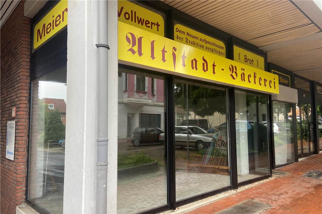 Heizungs-Installateur Andy Mess (37) lässt sich in Altstadt-Bäckerei nieder Bisher sieht man noch wenig vom neuen Besitzer an der Wasserwerkstraße in Castrop-Rauxel.